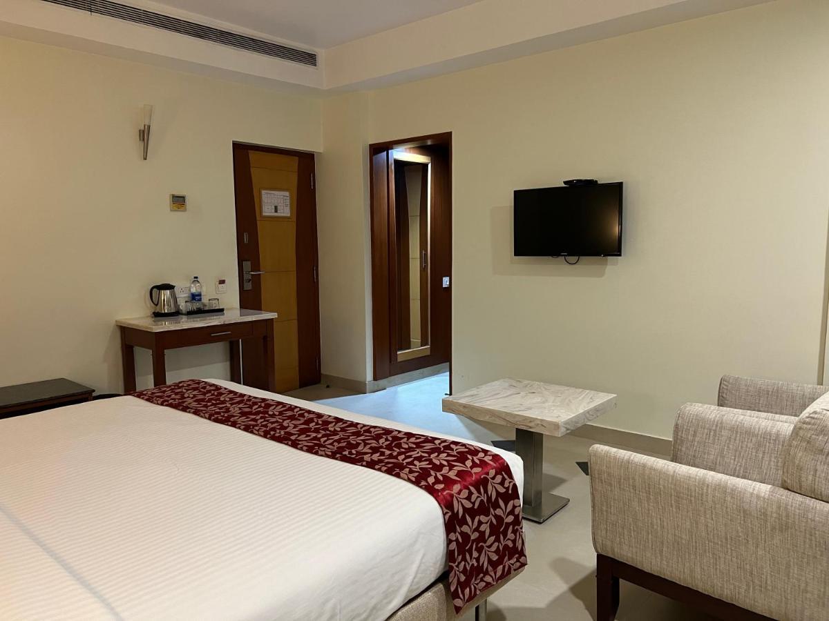 Anukulas Residency - Vellore Εξωτερικό φωτογραφία